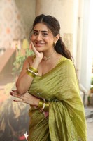 Rashi Singh Images